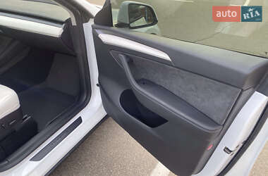 Внедорожник / Кроссовер Tesla Model Y 2022 в 