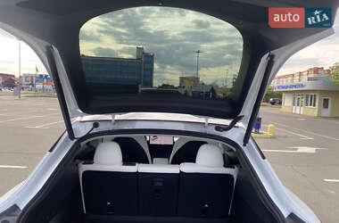Внедорожник / Кроссовер Tesla Model Y 2022 в 