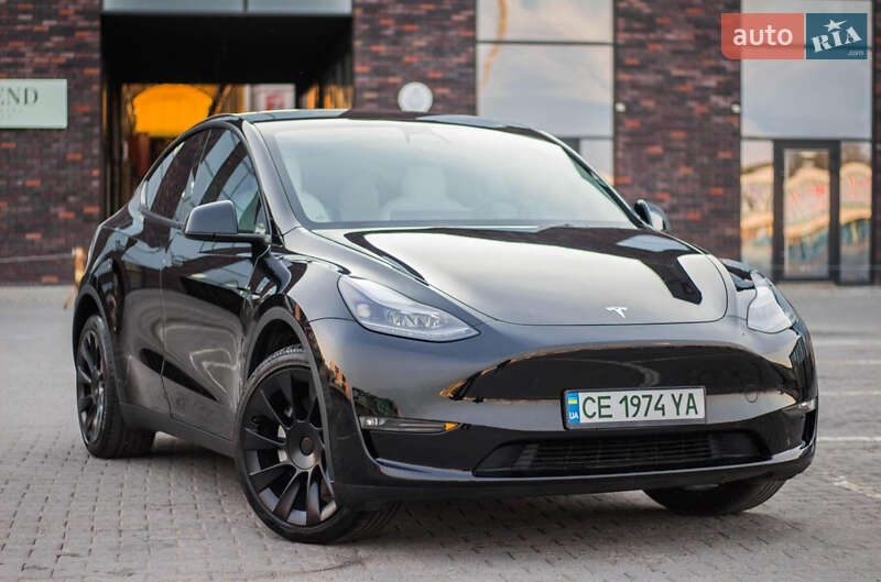 Tesla Model Y 2023