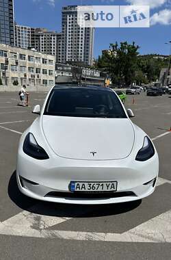 Внедорожник / Кроссовер Tesla Model Y 2022 в Киеве