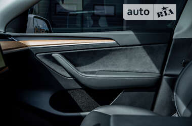 Позашляховик / Кросовер Tesla Model Y 2022 в 
