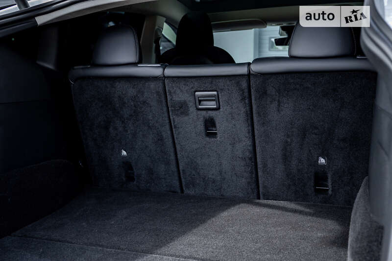 Внедорожник / Кроссовер Tesla Model Y 2022 в Киеве