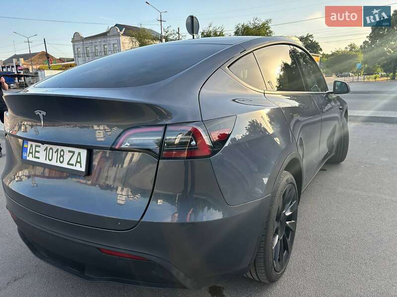 Внедорожник / Кроссовер Tesla Model Y 2023 в Новомосковске