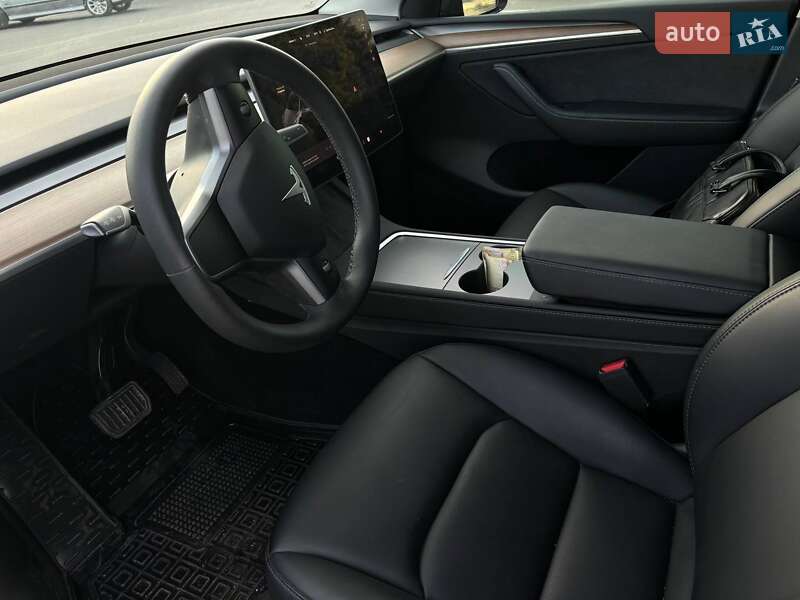 Внедорожник / Кроссовер Tesla Model Y 2023 в Новомосковске