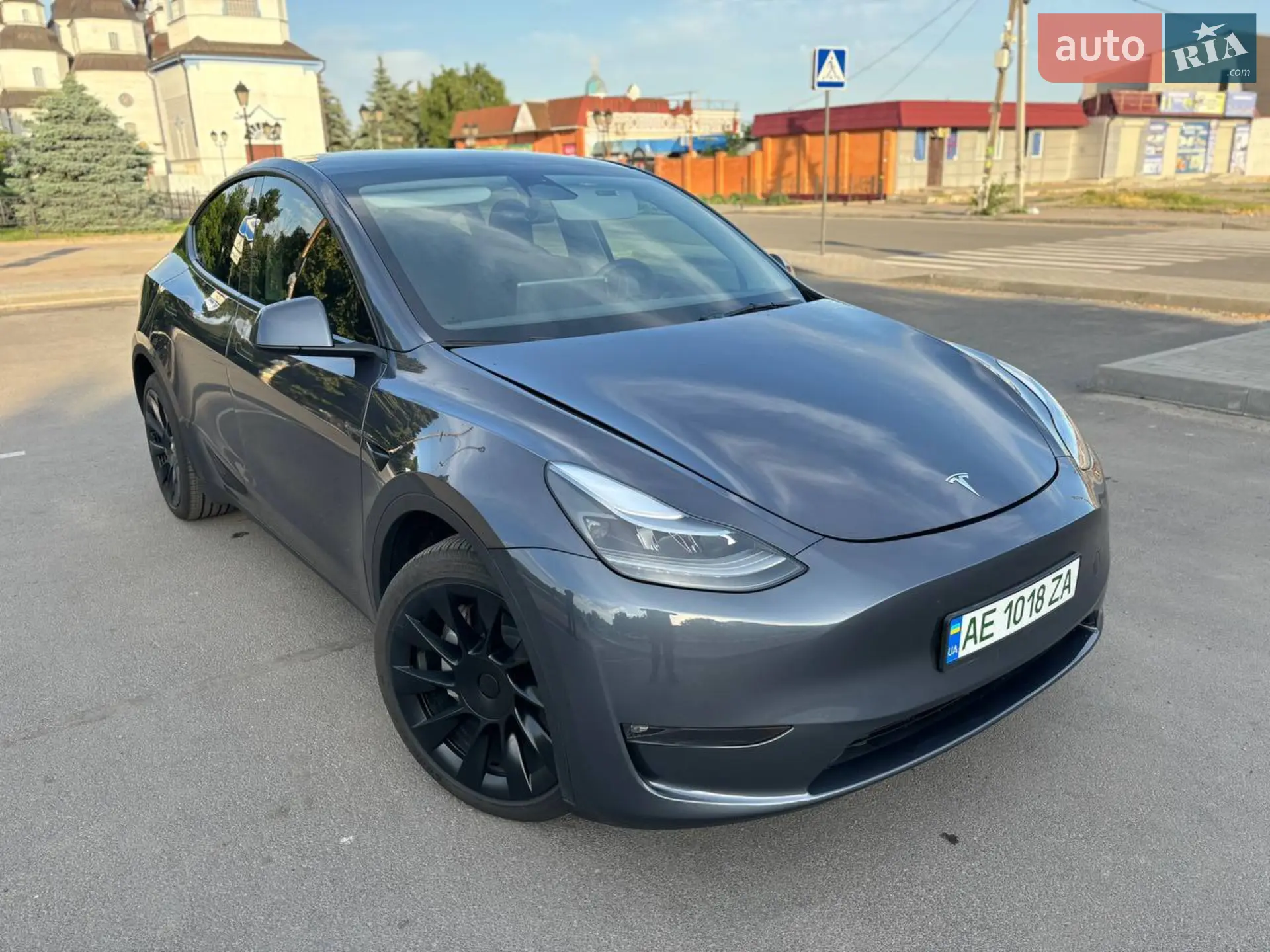 2023 Tesla Model Y - фото 1