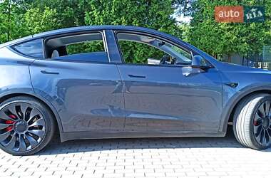 Внедорожник / Кроссовер Tesla Model Y 2022 в Львове