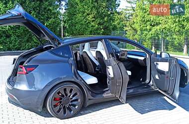 Внедорожник / Кроссовер Tesla Model Y 2022 в Львове