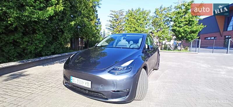 Позашляховик / Кросовер Tesla Model Y 2022 в Львові