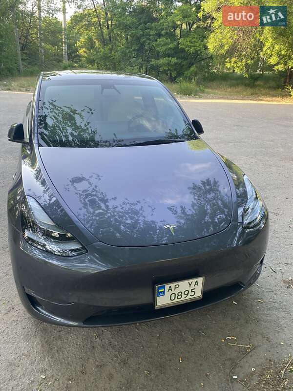 Tesla Model Y 2022
