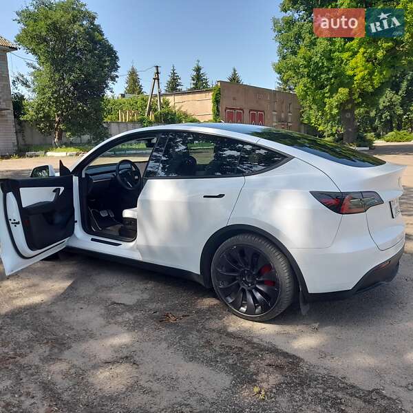 Tesla Model Y 2022