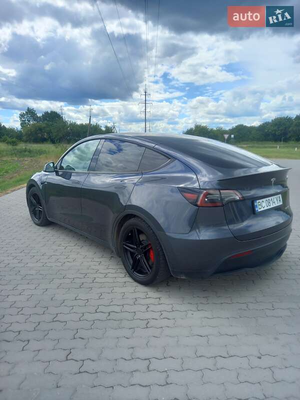 Позашляховик / Кросовер Tesla Model Y 2021 в Буську