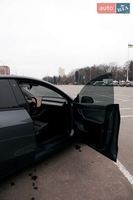 Позашляховик / Кросовер Tesla Model Y 2020 в Києві