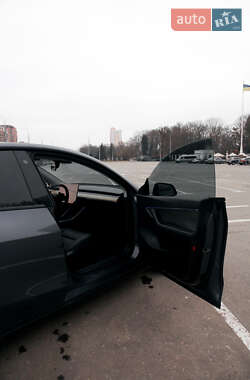 Внедорожник / Кроссовер Tesla Model Y 2020 в 