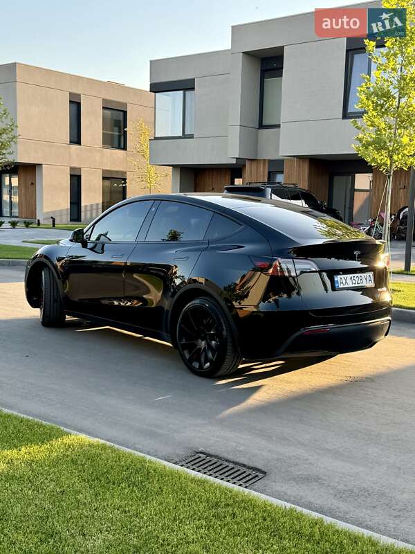 Внедорожник / Кроссовер Tesla Model Y 2022 в Днепре