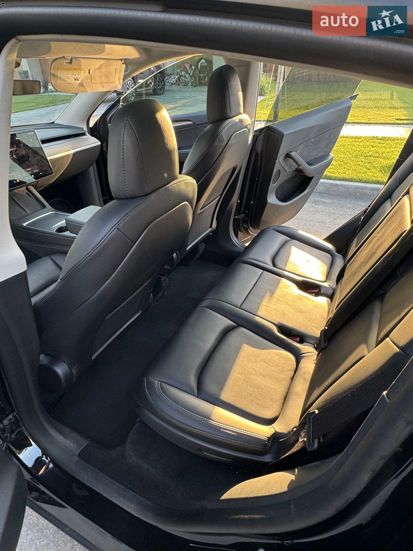 2022 Tesla Model Y - мініатюра 19