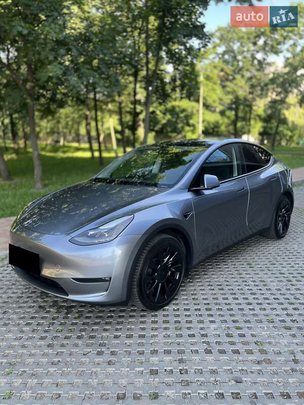 Внедорожник / Кроссовер Tesla Model Y 2023 в Киеве
