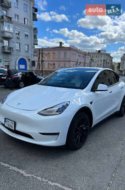 Tesla Model Y 2021