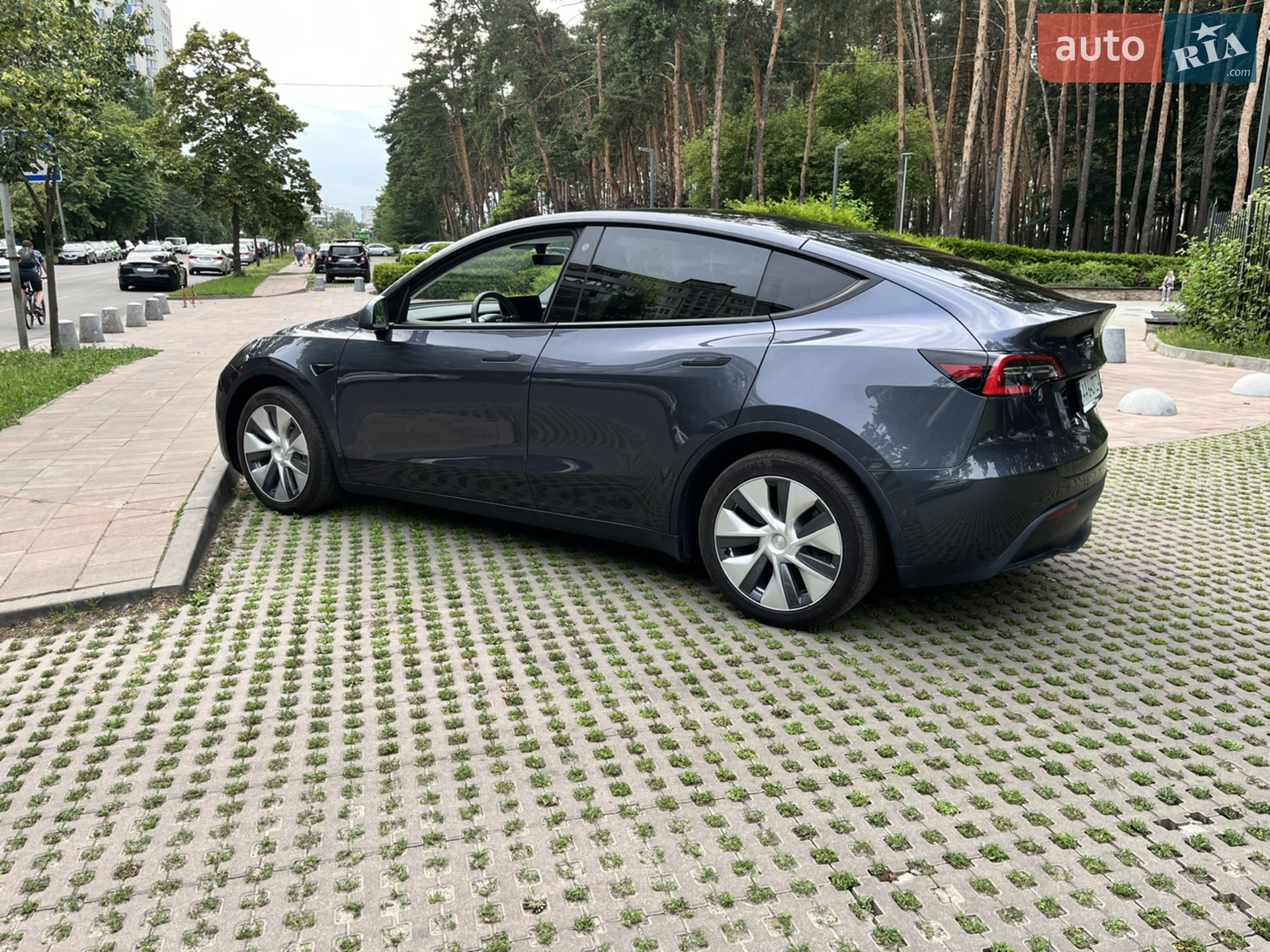 2021 Tesla Model Y - мініатюра 8