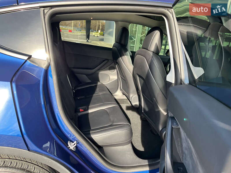 Позашляховик / Кросовер Tesla Model Y 2021 в Харкові