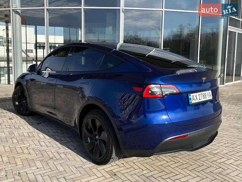 Позашляховик / Кросовер Tesla Model Y 2021 в Харкові