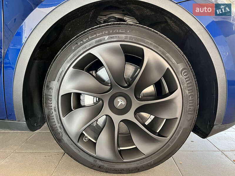 Позашляховик / Кросовер Tesla Model Y 2021 в Харкові