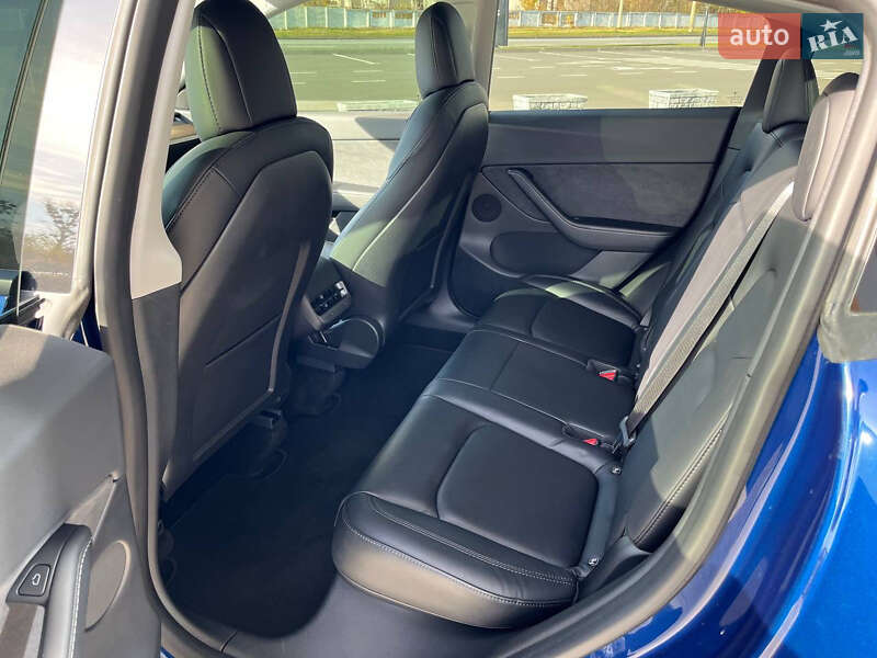 Позашляховик / Кросовер Tesla Model Y 2021 в Харкові
