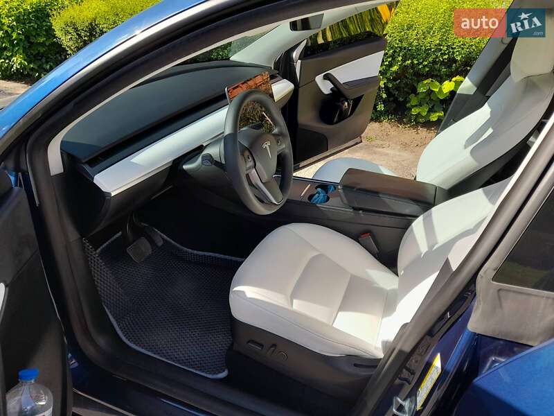 Внедорожник / Кроссовер Tesla Model Y 2022 в Киеве