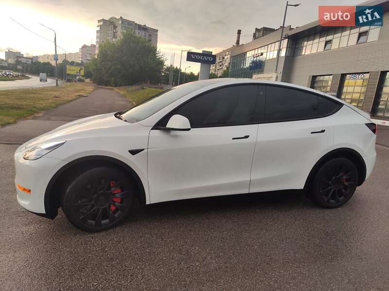 Позашляховик / Кросовер Tesla Model Y 2021 в Запоріжжі
