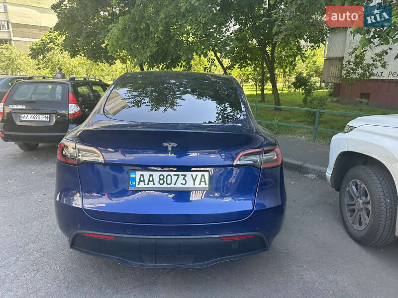 Внедорожник / Кроссовер Tesla Model Y 2022 в Киеве