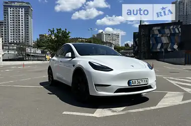 Tesla Model Y 2022
