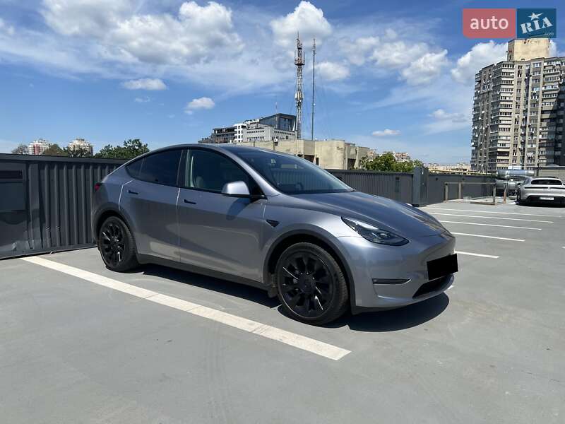 Внедорожник / Кроссовер Tesla Model Y 2023 в Киеве