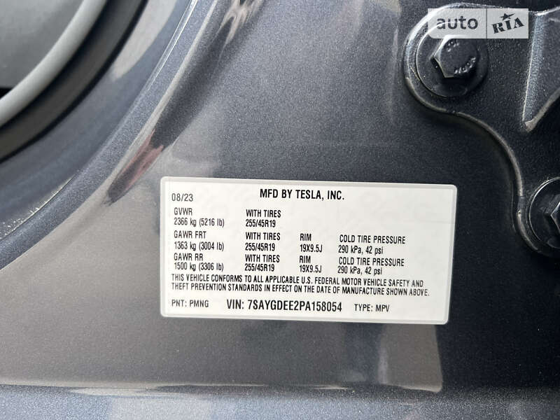 Внедорожник / Кроссовер Tesla Model Y 2023 в Львове