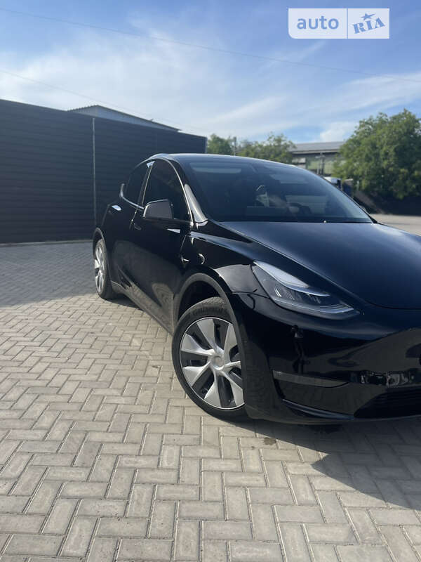 Tesla Model Y 2022