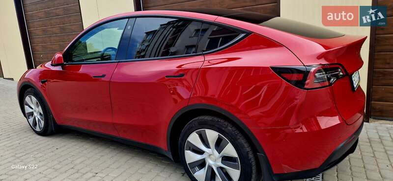 Позашляховик / Кросовер Tesla Model Y 2022 в Мостиській