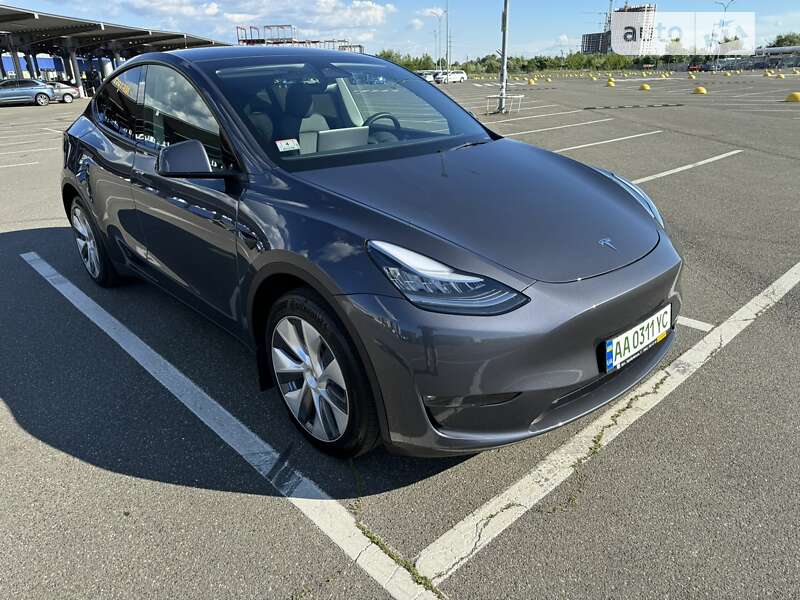 Внедорожник / Кроссовер Tesla Model Y 2022 в Киеве