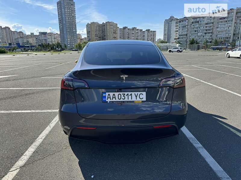 Внедорожник / Кроссовер Tesla Model Y 2022 в Киеве