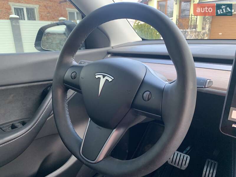 Внедорожник / Кроссовер Tesla Model Y 2022 в Винниках