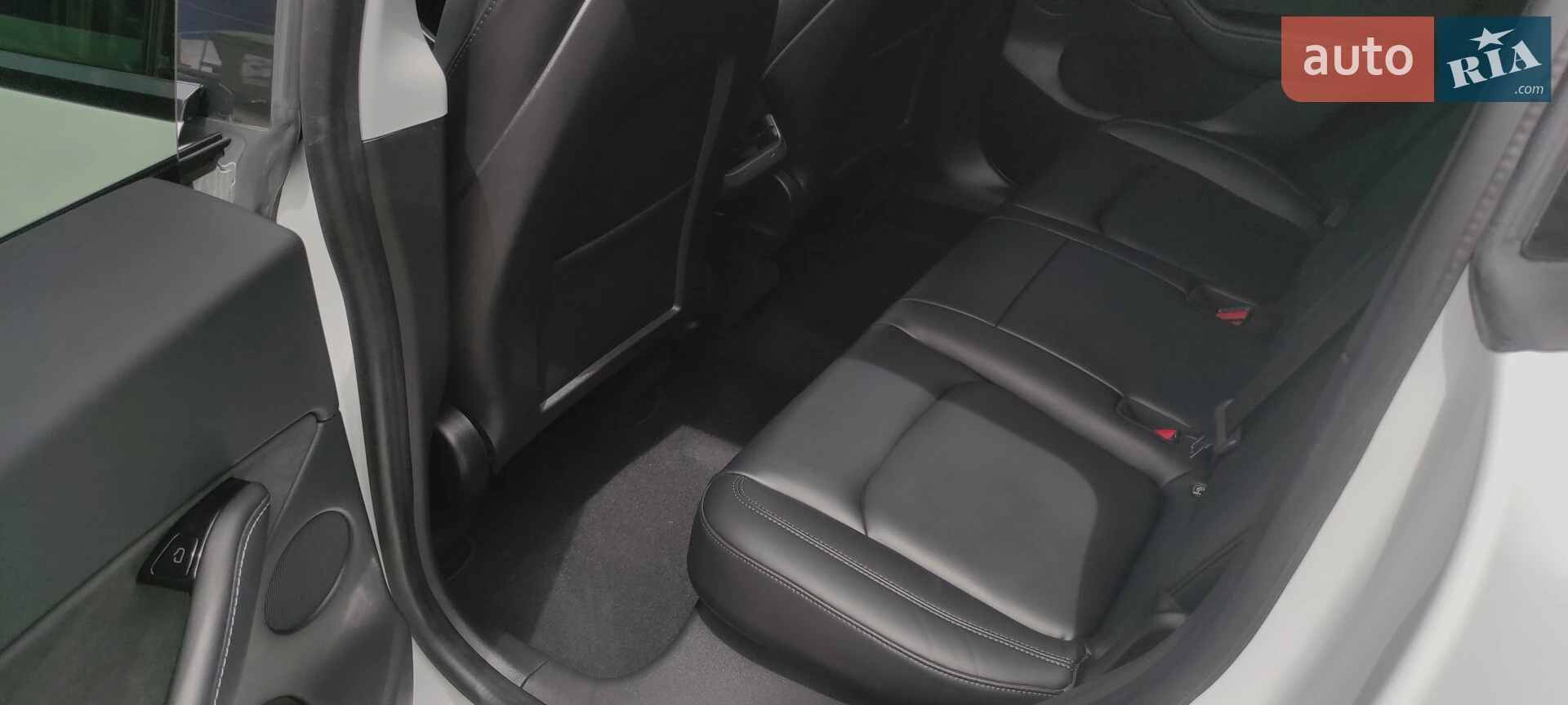 2020 Tesla Model Y - мініатюра 33
