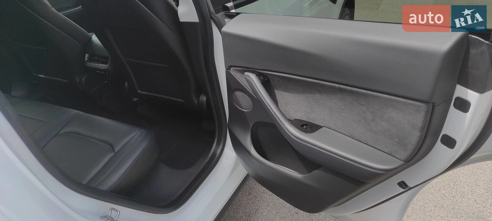 2020 Tesla Model Y - мініатюра 38