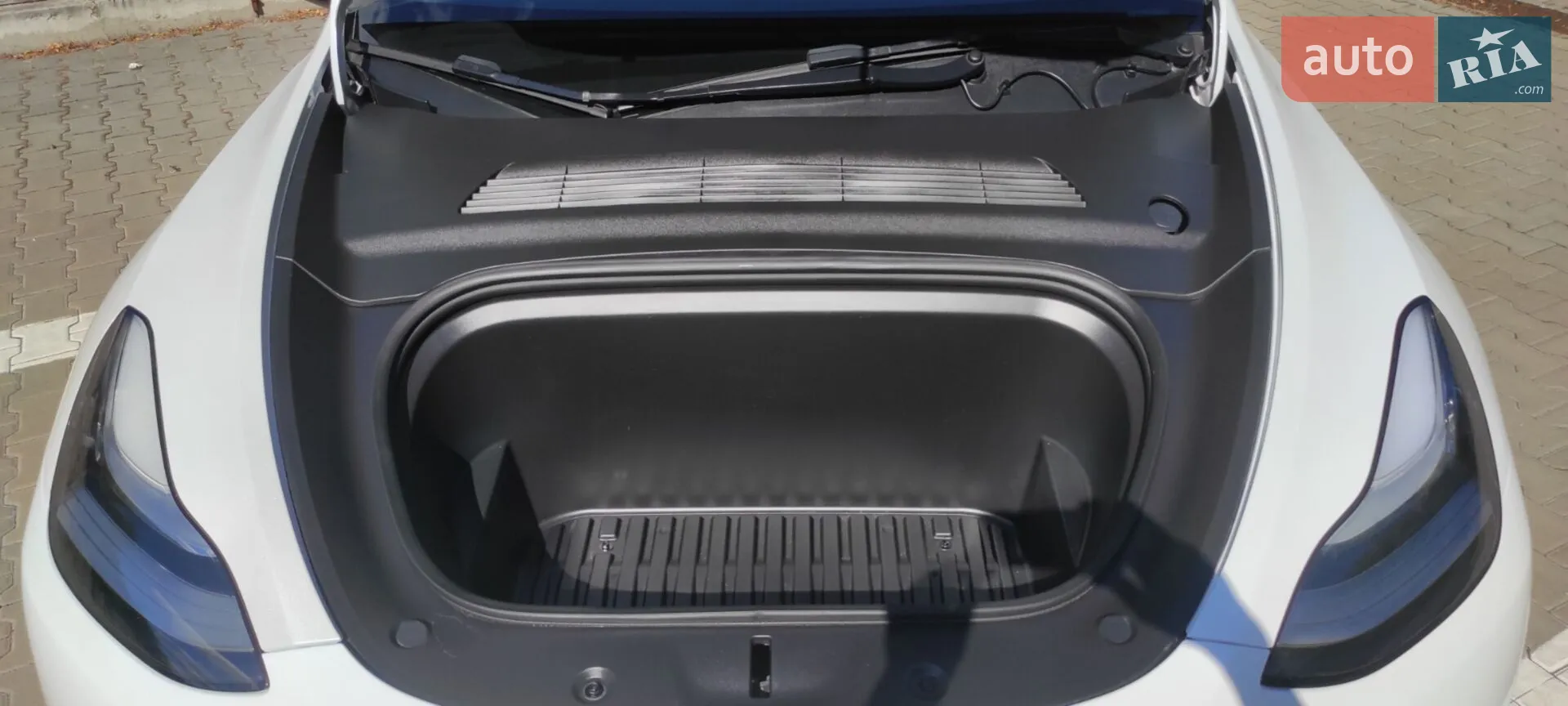 2020 Tesla Model Y - мініатюра 28