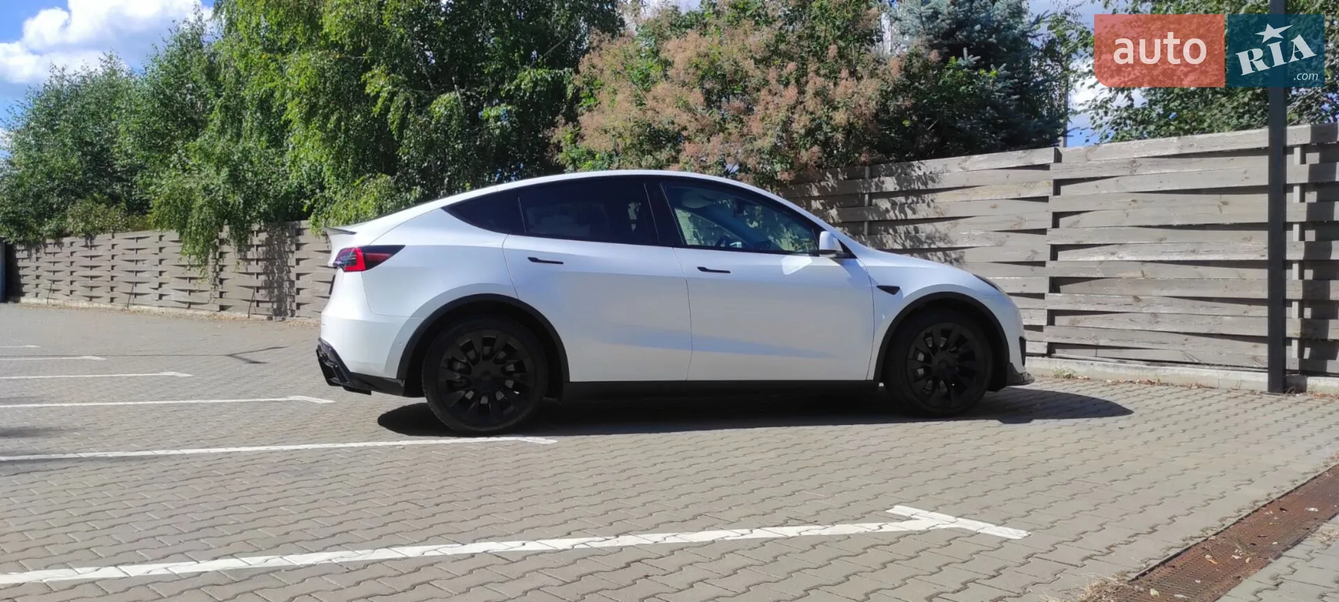 2020 Tesla Model Y - мініатюра 24