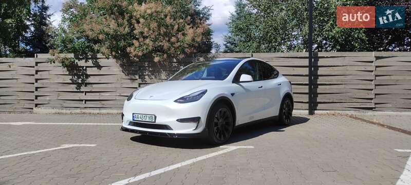 Внедорожник / Кроссовер Tesla Model Y 2020 в Киеве