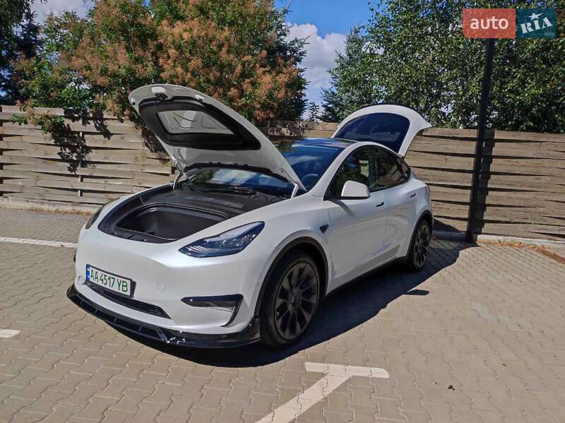 Внедорожник / Кроссовер Tesla Model Y 2020 в Киеве
