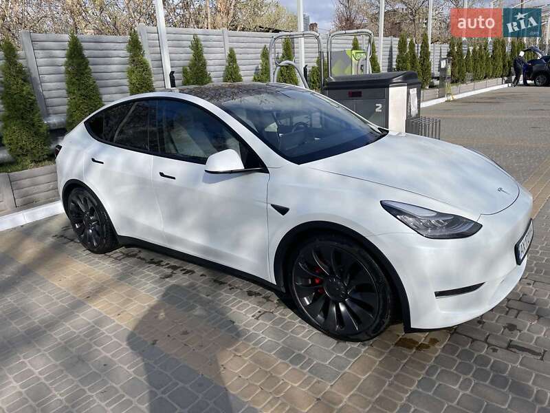 Tesla Model Y 2020