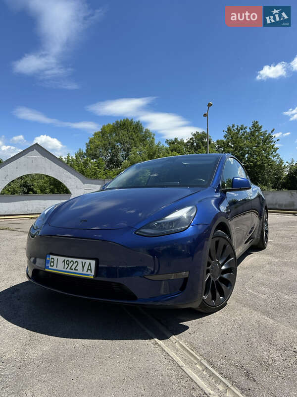 Внедорожник / Кроссовер Tesla Model Y 2023 в Полтаве