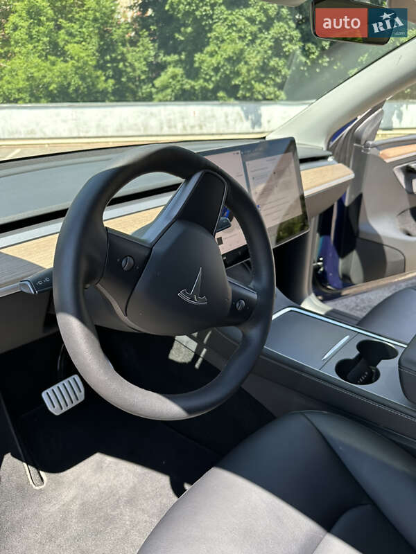 Внедорожник / Кроссовер Tesla Model Y 2023 в Полтаве