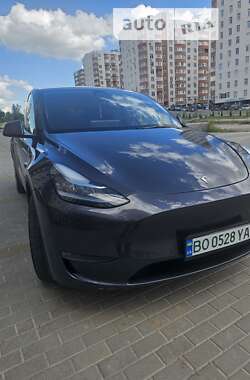 Tesla Model Y 2021