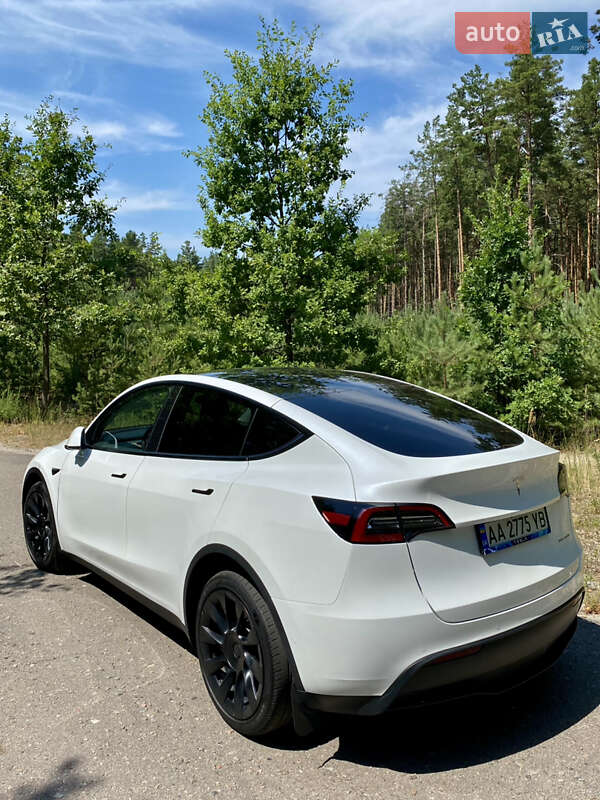 Внедорожник / Кроссовер Tesla Model Y 2021 в Киеве