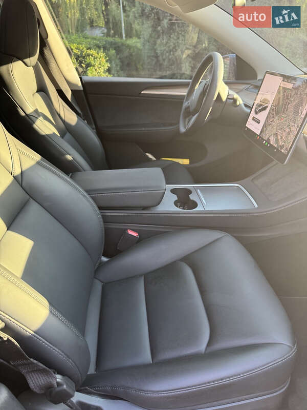 Внедорожник / Кроссовер Tesla Model Y 2023 в Днепре