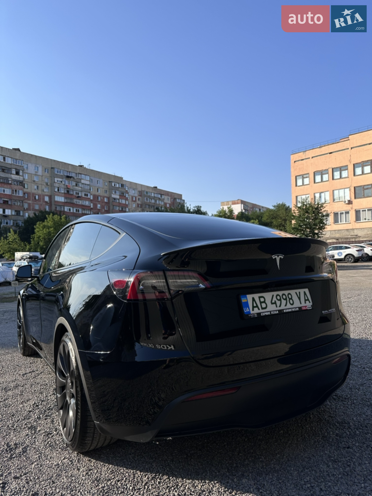 2023 Tesla Model Y - фото 1
